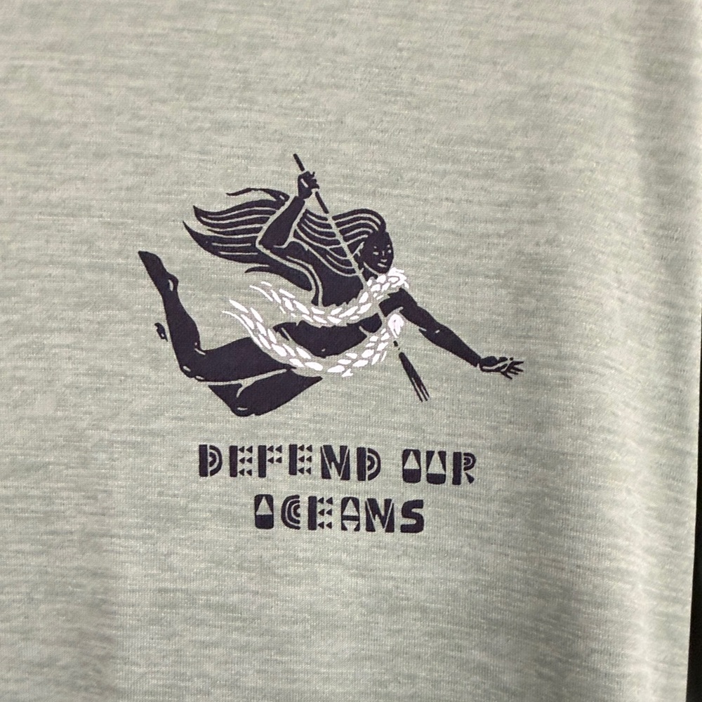 Patagonia Women's Green Long Sleeve Tee - Picture 8 of 8